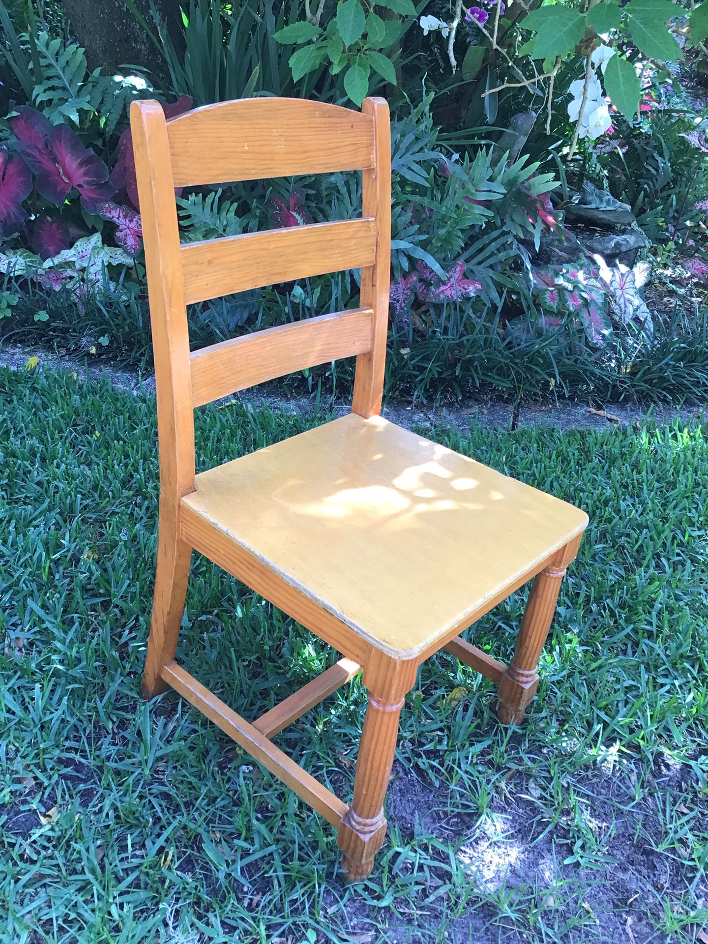 Set Of 10 Solid Wood Sturdy Dining Chairs 