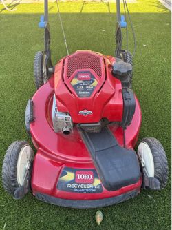 Toro Recycler 22” Lawn Mower with Smart Stow