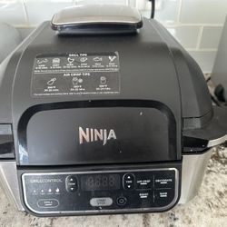 Ninja AG302 Foodi 5-in-1 Indoor Electric Grill with Air Fry, Roast, Bake & Dehydrate - Programmable, Black/Silver