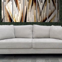 (Free Delivery 🚚) Cream Off-White Couch 🛋️