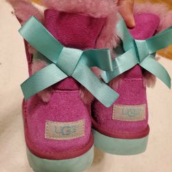 UGG Australia Mini Bailey Bow WMS boots SZ4