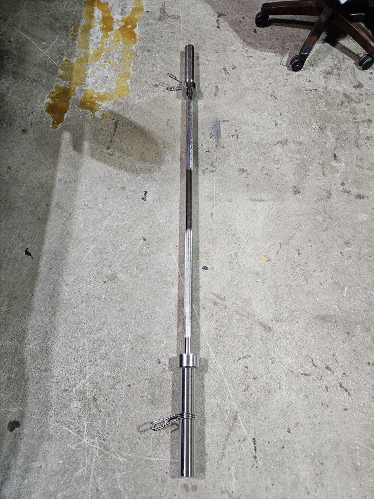 6 foot 33lb Olympic 2" weight bar