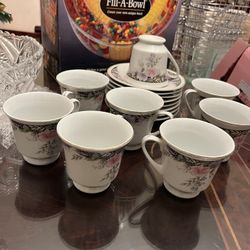 Vintage Tea Set - Set Of 6 Cups & Saucers