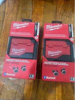 Milwaukee Red Lithium USB ear buds