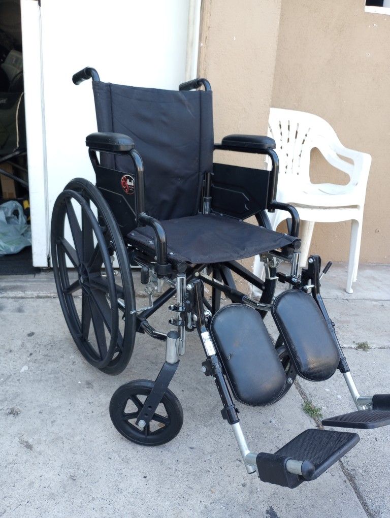 ADVANTAGE WHEELCHAIR 16" WIDTH ELEVATED LEG REST 