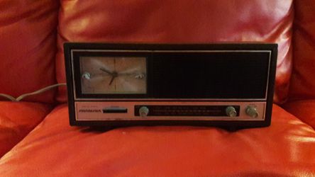 Old Soundesign AM/FM Clock radio