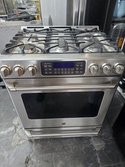 GE Café 30in Stainless Steel Gas Range