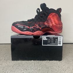DS NIKE FOAMPOSITE ONE STRANGER THINGS SIZE 8.5