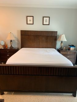 Queen bedroom set