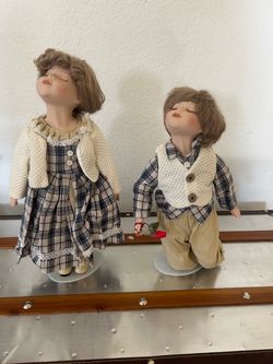 Vintage kissing Dolls