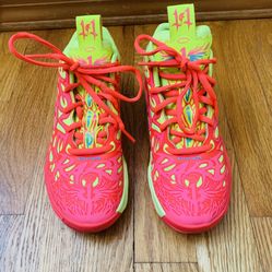 Puma LaMelo Ball MB.04 UNISEX Kids Sz 1 basketball shoes in Pink & Neon Yellow G