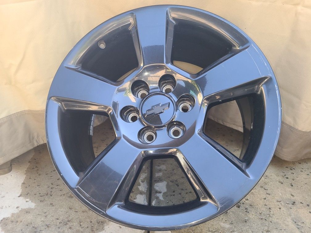 (SINGLE) Chevy Tahoe Rim - Original Factory Black
