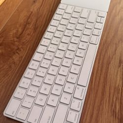 Apple Mac Keyboard And Touchpad Lightning Version
