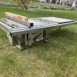 MAKITA CONTRACTOR TABLE SAW
