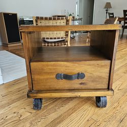Rolling End Table With Drawer