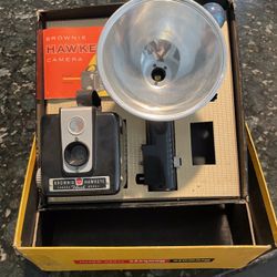 ANTIQUE BROWNIE HAWKEYE FLASH CAMERA WITH BOX…1950s- SALE $20