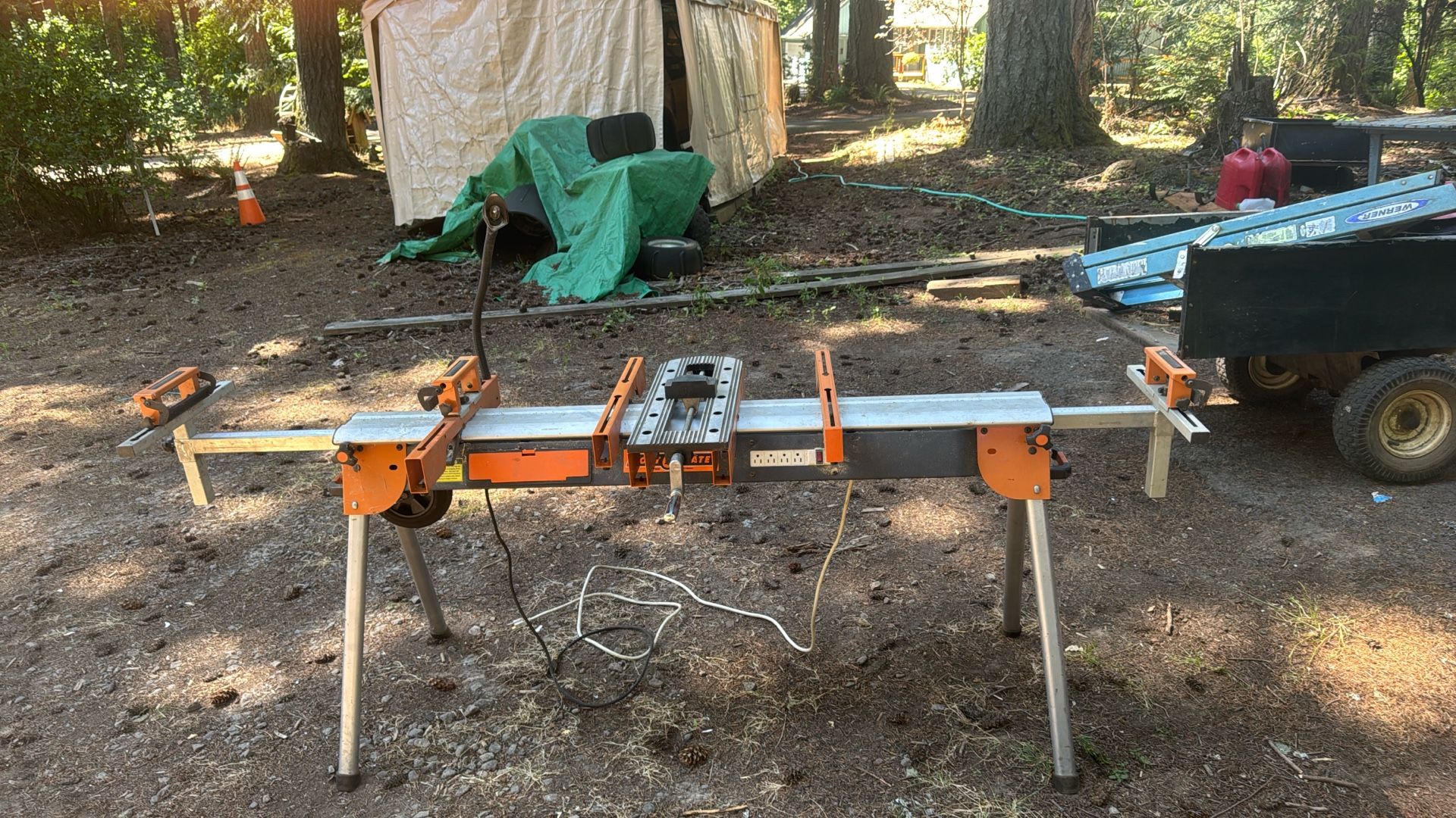 Ridged Saw Stand