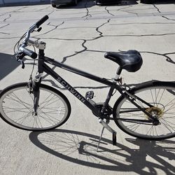 Schwinn Men’s 700c Trailway Hybrid Bike