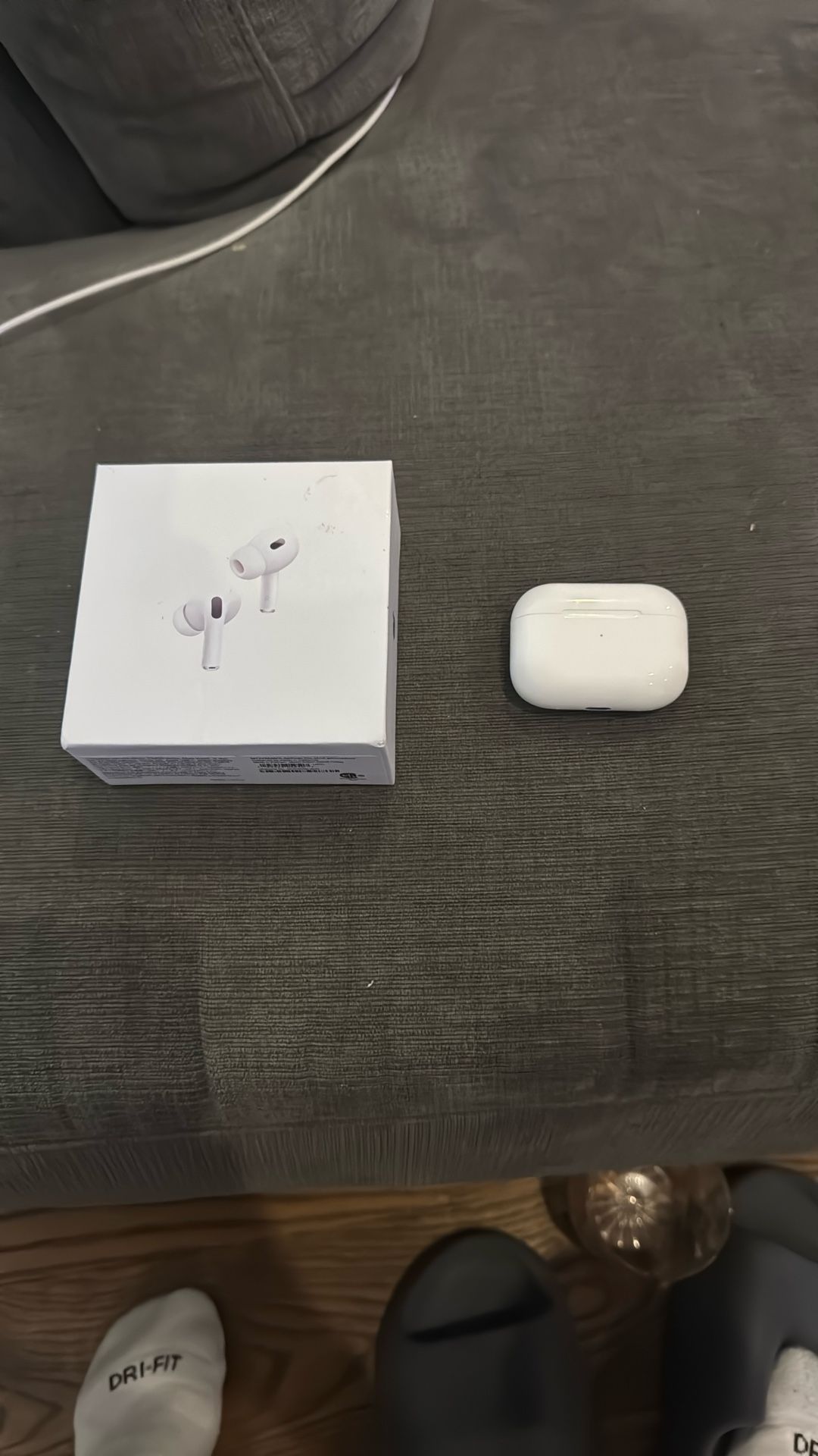 AirPods