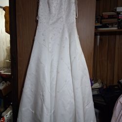 Beautiful Wedding Dress Or Prom Dress 