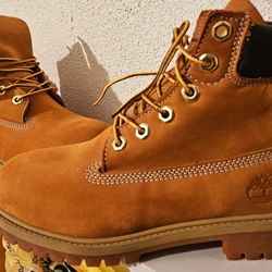  TIMBERLAND 