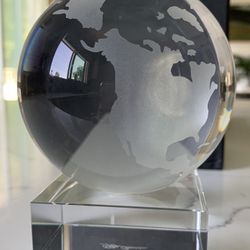 Oleg Cassini Crystal Globe Paper Weight Collectible, Retail $39.95