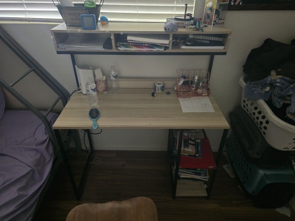 Desk For Teen.