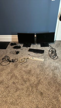 2 Monitors and Docking Station 