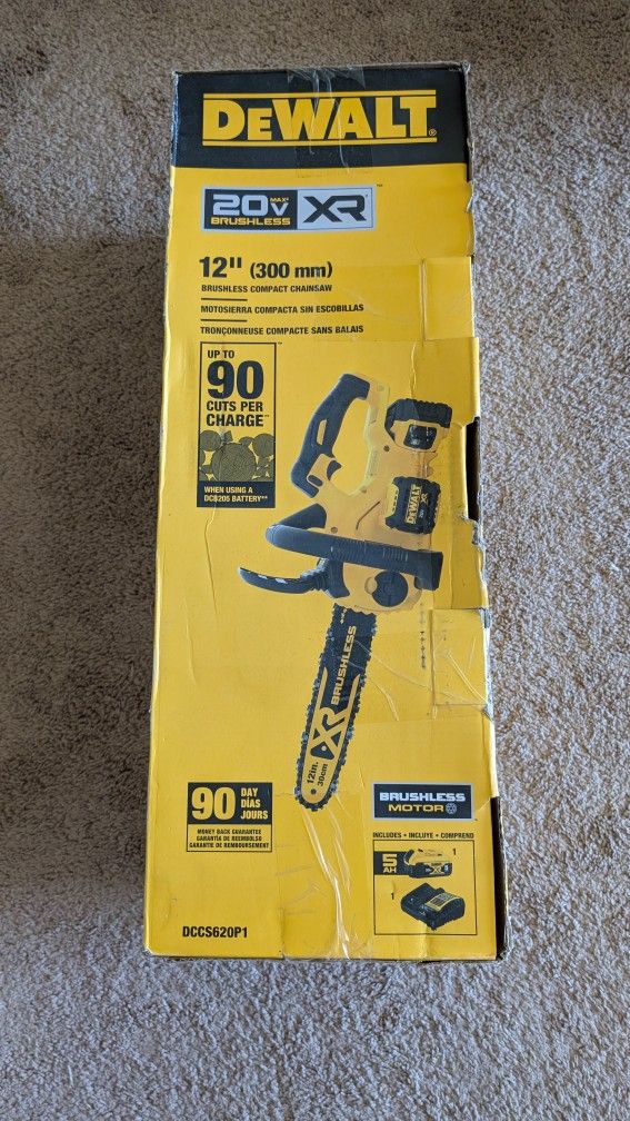 DeWalt Compact Chainsaw Kit