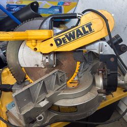 Dewalt Saw
