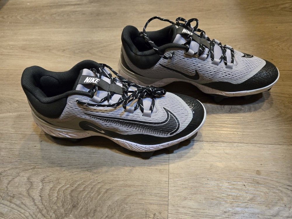 Adult Nike Baseball Cleats 10.5