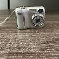 Nikon Coolpix 3200