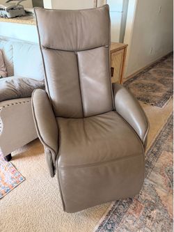 Palliser Q90 Zero Gravity Power Recliner - 100% Leather