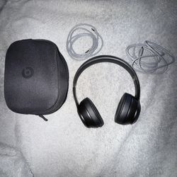 Beats Solo Wireless Headphones 