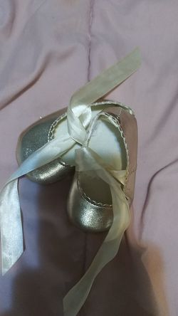 Cute baby shoes size 3