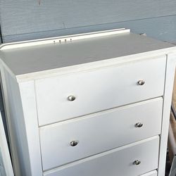 Dresser Pick Up Only 