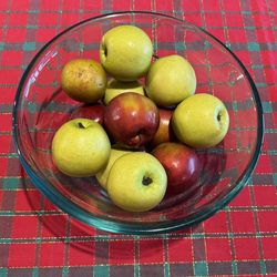 Heavy Glass Bowl with Display Fruit