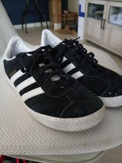 6 Adidas "Gazelle"