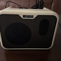 JOYO 10W Mini Bass Amp Bass Guitar Practice Amp Combo Bass Amplifier Portable Small Battery Powered Bass Amp Dual Channel (MA-10B)