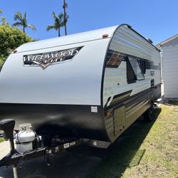 2021 Travel Trailer 17’