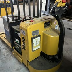 YALE FORKLIFT ELECTRIC PALLET JACK 