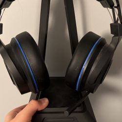 Razer Thresher Ultimate for PS4: Dolby 7.1 Surround Sound Lag-Free Wireless Connection Retractable Digital Microphone Gaming Headset Works with PC, PS