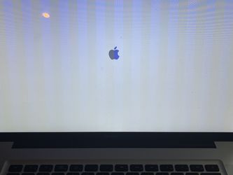 MacBook Pro 17 Inch 2011 (Needs a Logic Board)