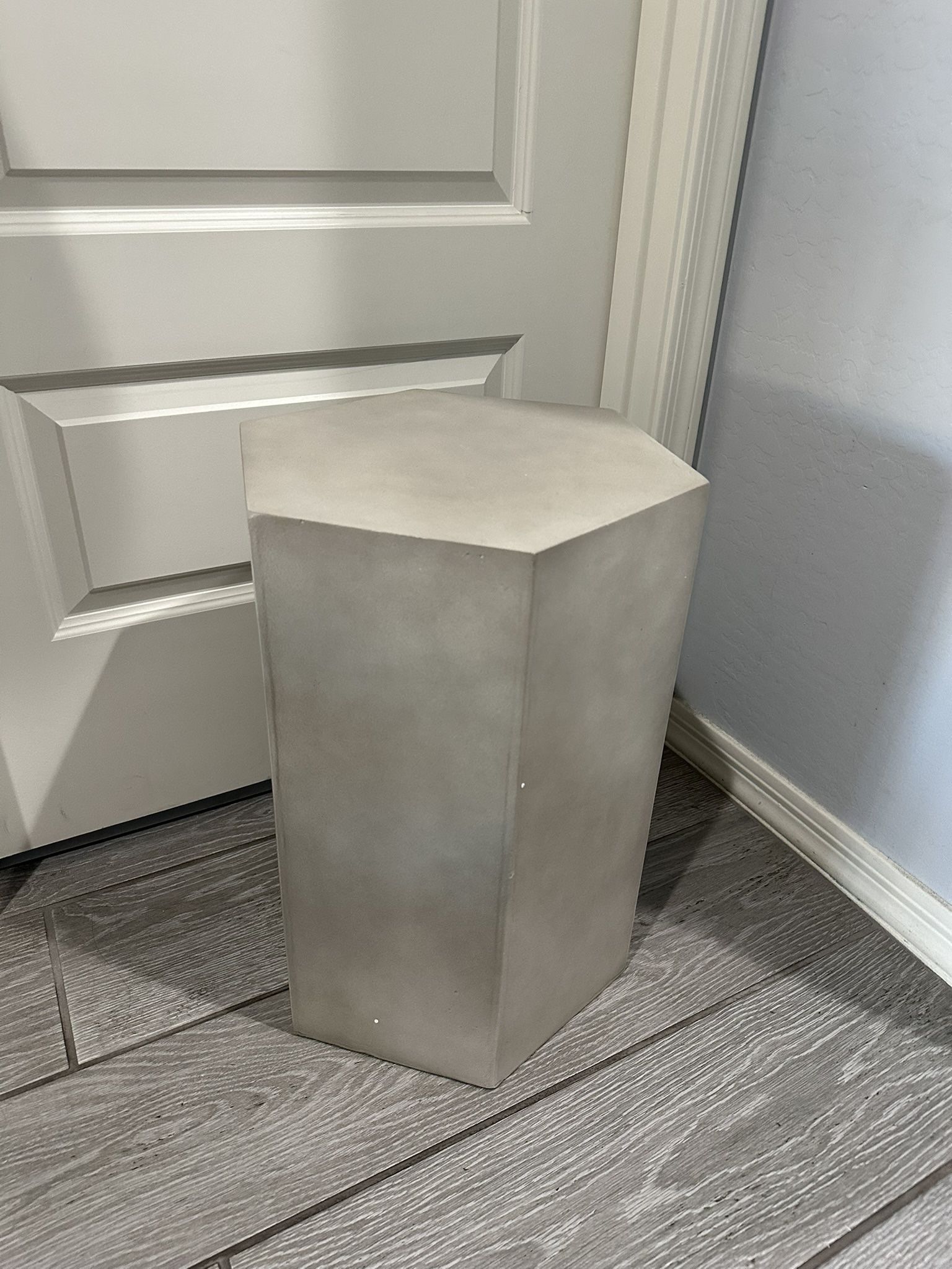 Side table New 