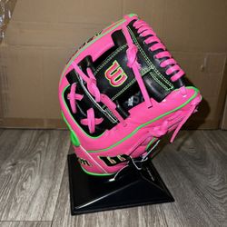 Wilson A2000 11.5 Inch Infield Baseball Glove