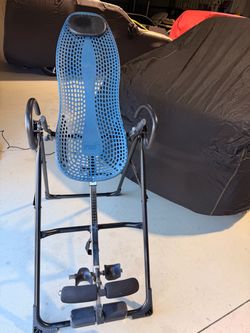 Teeter hang up inversion table