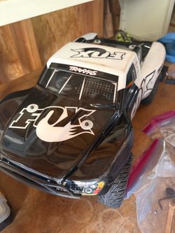 Traxxas RC car 4x4 vxl