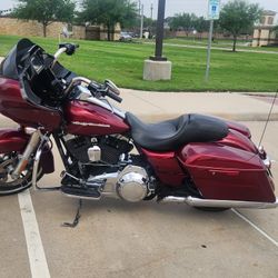 Beautiful Red 2016 Harley Davidson 