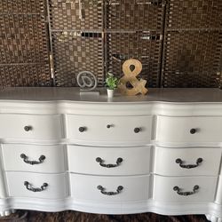 Dresser big refinished 9drawers $155