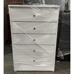Dresser /Five drawers dresser